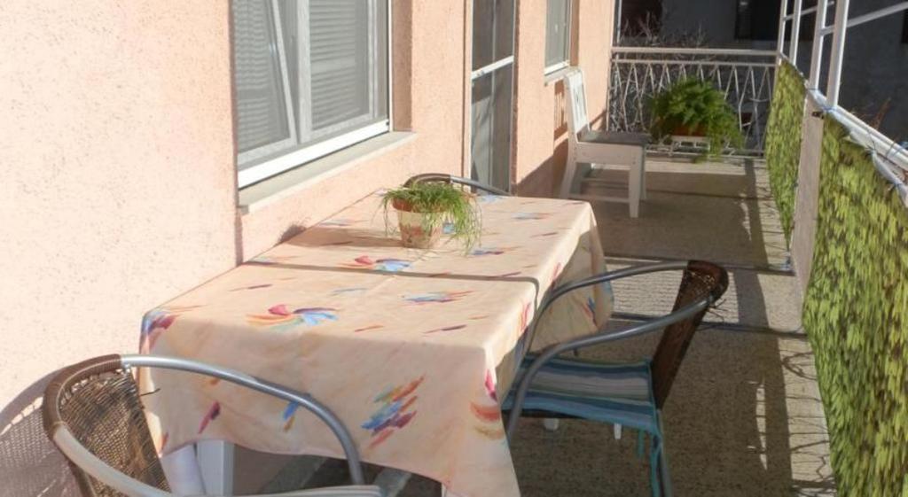 Apartment Julietta Pirovac Luaran gambar